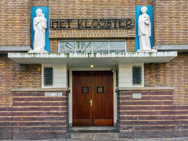 Ingang van het broederhuis aan de Putselaan Rotterdam